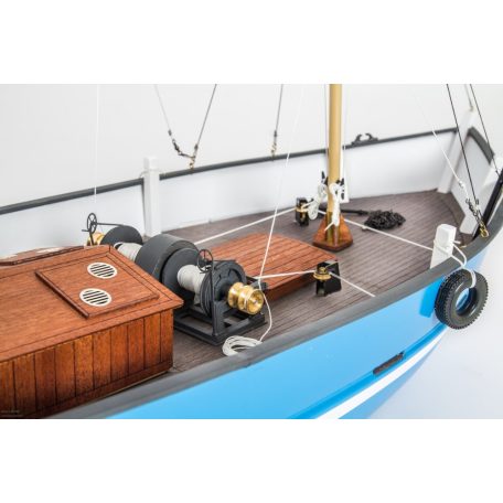 Anna 3 - trawler - 700mm - Aeronaut